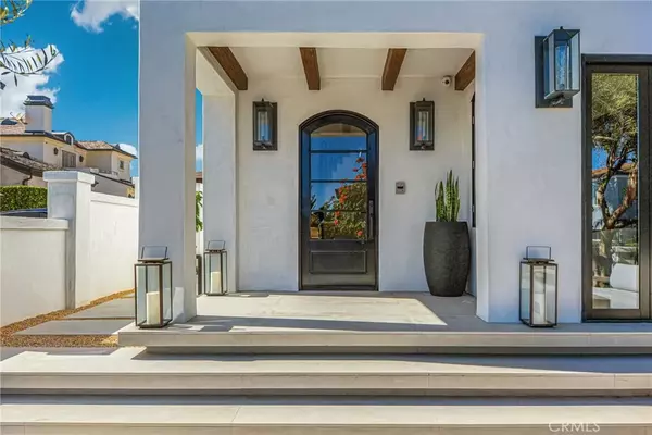 Corona Del Mar, CA 92625,219 Poppy Avenue