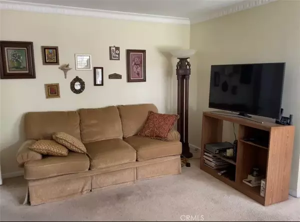 Hawthorne, CA 90250,14921 Fonthill Avenue