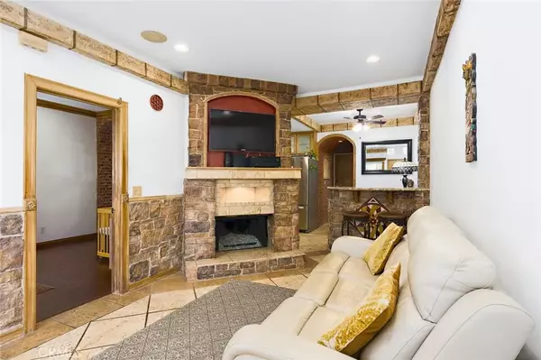 Huntington Beach, CA 92648,626 Lake Street #35