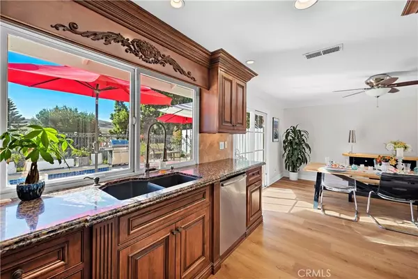 Laguna Hills, CA 92653,22101 Bianco