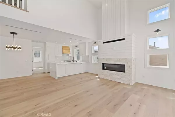 Corona Del Mar, CA 92625,616 Poinsettia