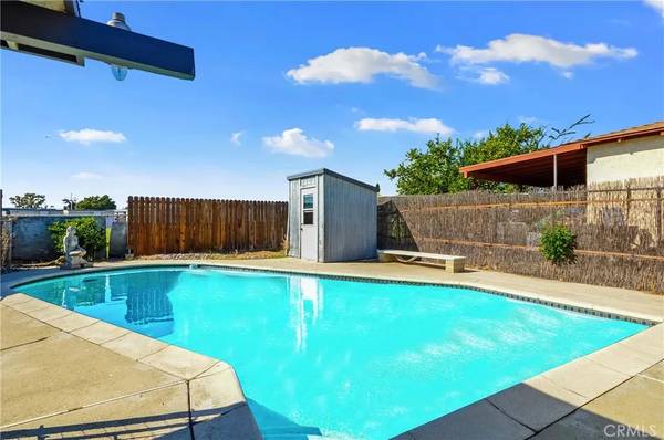 740 S Sandalwood Avenue, Bloomington, CA 92316