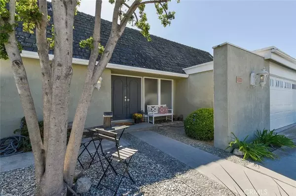 9390 Shrike Avenue, Fountain Valley, CA 92708