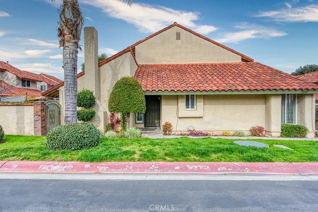 1315 Applecross Lane, Huntington Beach, CA 92648