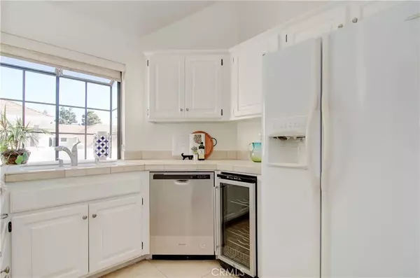 Huntington Beach, CA 92649,4682 Warner Avenue #C303