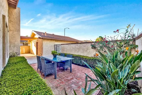 Fountain Valley, CA 92708,10818 La Fonda Circle