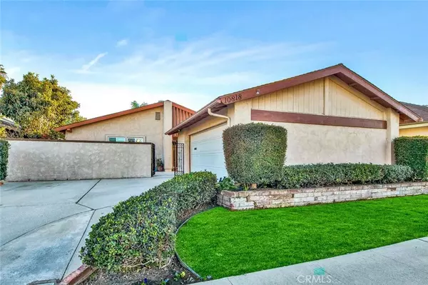 10818 La Fonda Circle, Fountain Valley, CA 92708