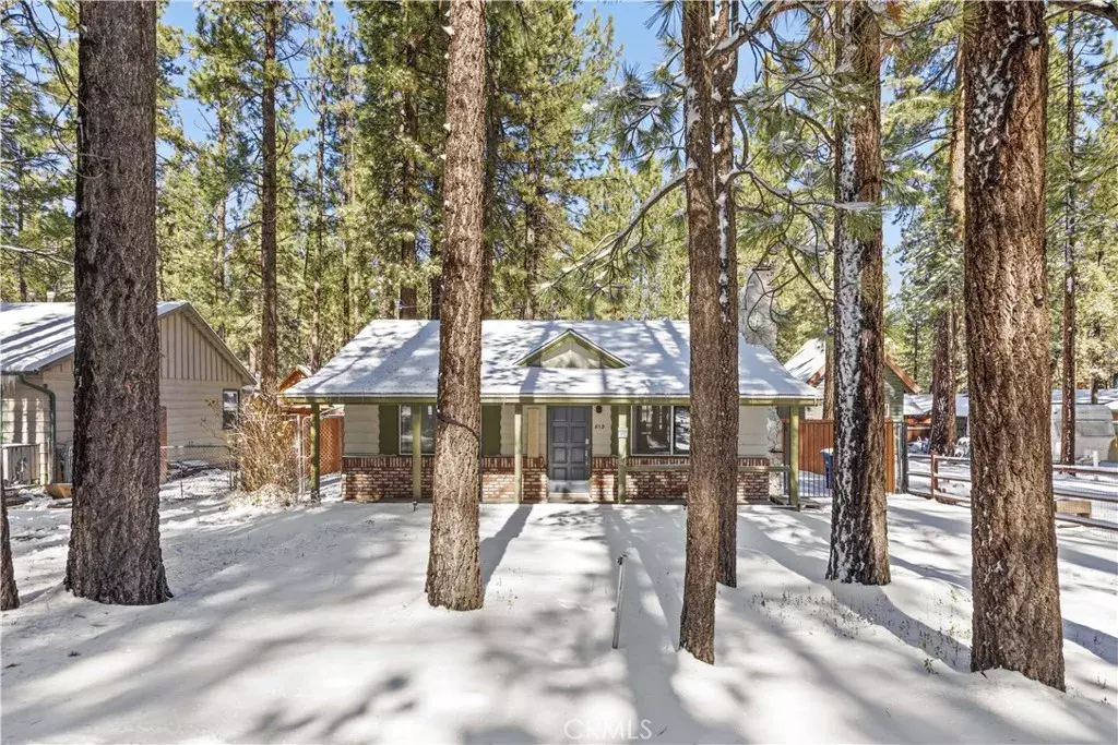 Big Bear City, CA 92314,813 Sugarloaf Boulevard