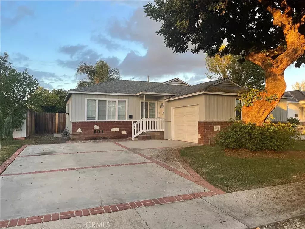 Reseda, CA 91335,19361 Archwood Street