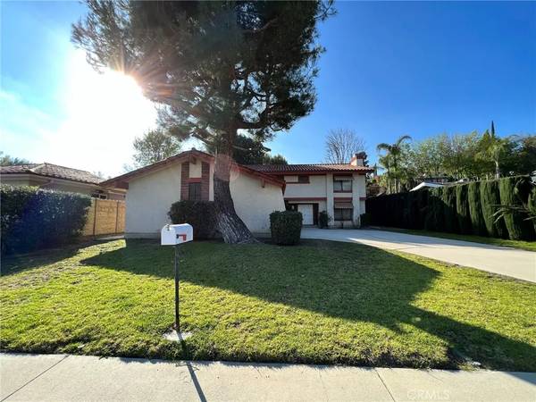 Woodland Hills, CA 91367,24445 Clipstone Street