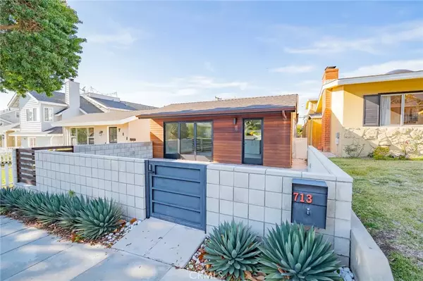 713 Poinsettia Avenue, Corona Del Mar, CA 92625