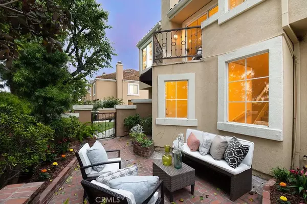 Aliso Viejo, CA 92656,1 Front Row