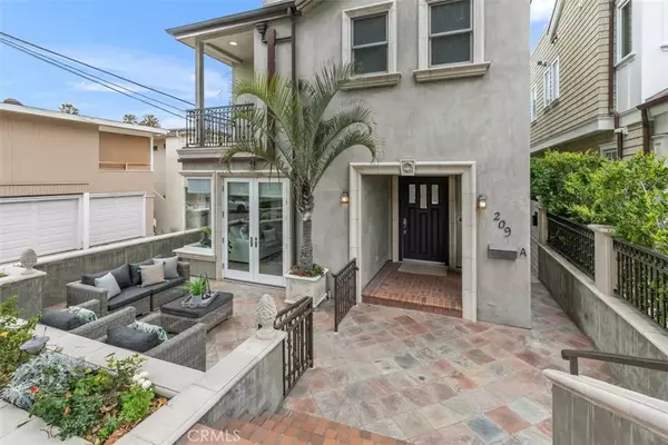 Corona Del Mar, CA 92625,209 Dahlia Avenue #A