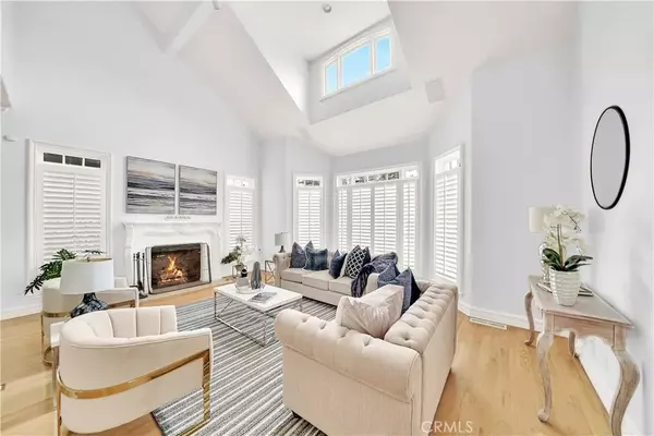 Corona Del Mar, CA 92625,250 Poppy Avenue