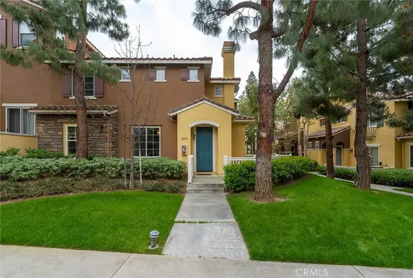 2208 Timberwood, Irvine, CA 92620