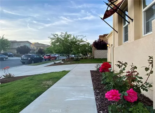 Valencia, CA 91354,28654 Farrier Drive