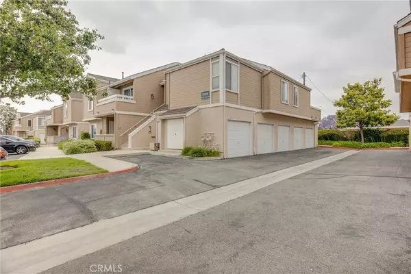 10335 W Briar Oaks Drive #E, Stanton, CA 90680