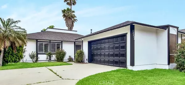 10844 La Fonda Circle, Fountain Valley, CA 92708