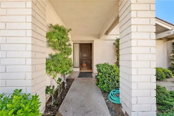 Anaheim Hills, CA 92807,6427 E Calle del Norte