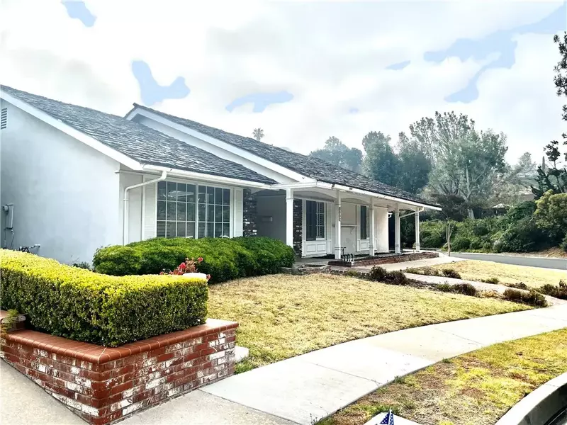 5237 E Shady Glen Lane, Anaheim Hills, CA 92807