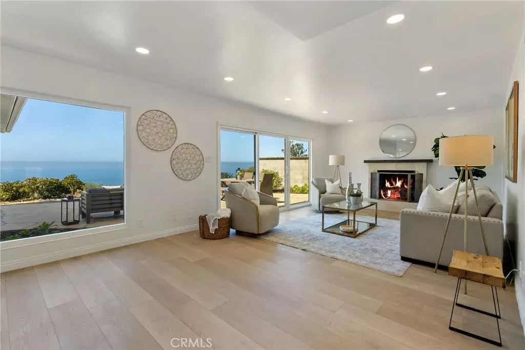 Laguna Beach, CA 92651,2967 Alta Laguna Blvd