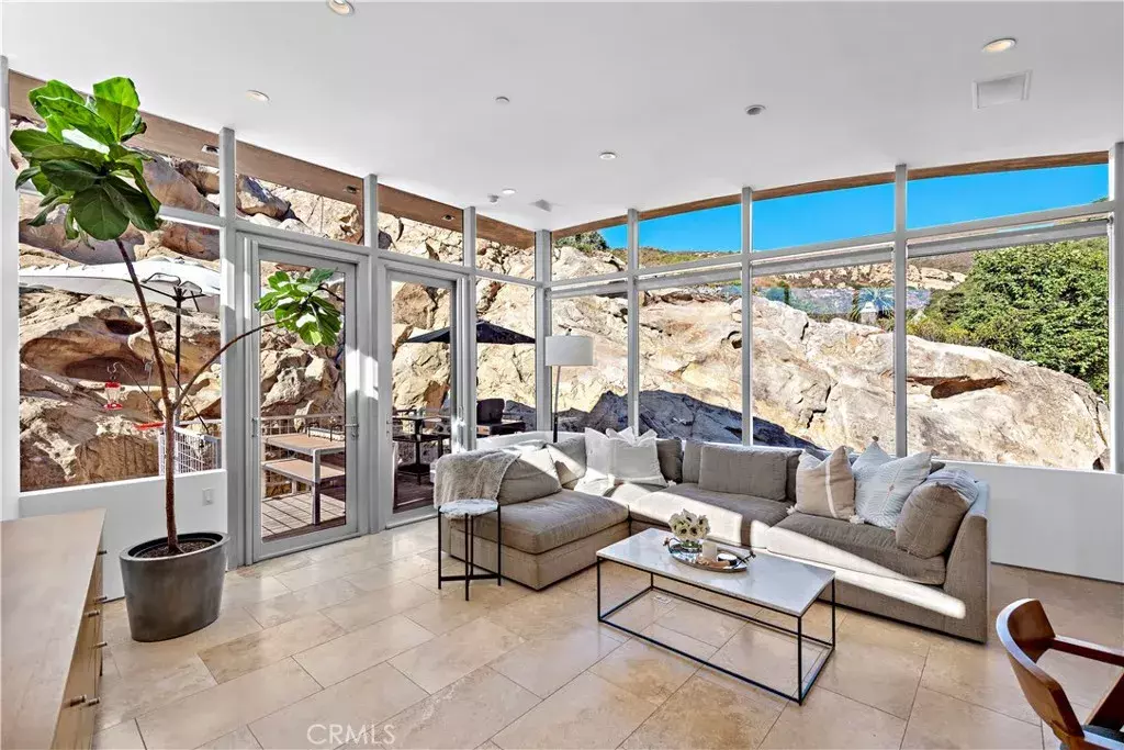 Laguna Beach, CA 92651,386 Canyon Acres Drive