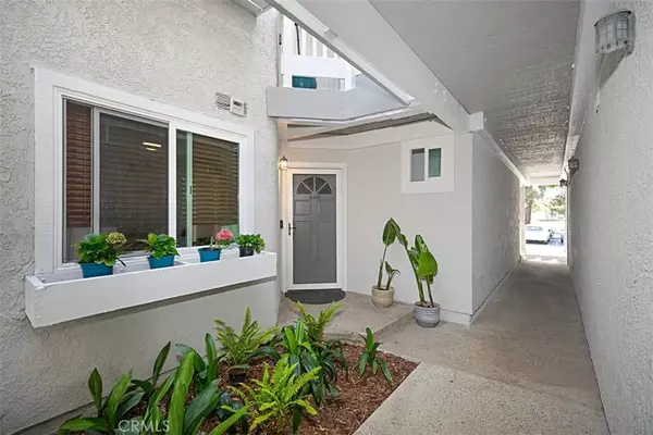 4682 Warner Avenue #A102, Huntington Beach, CA 92649