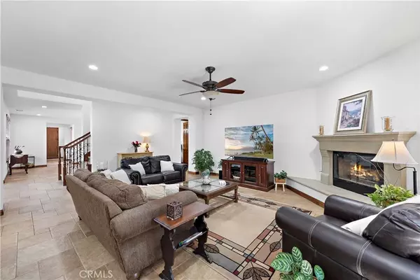 Ladera Ranch, CA 92694,28 Drackert