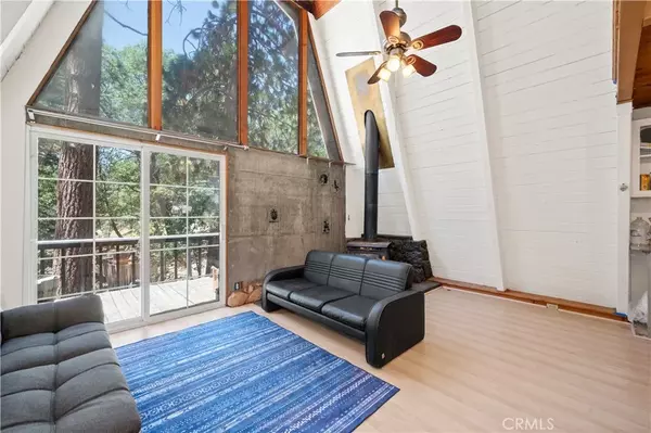 Arrowbear, CA 92382,2404 Oak Drive