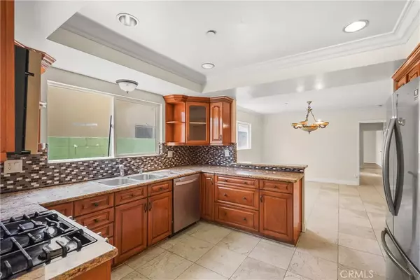 Northridge, CA 91324,8419 Yolanda Avenue