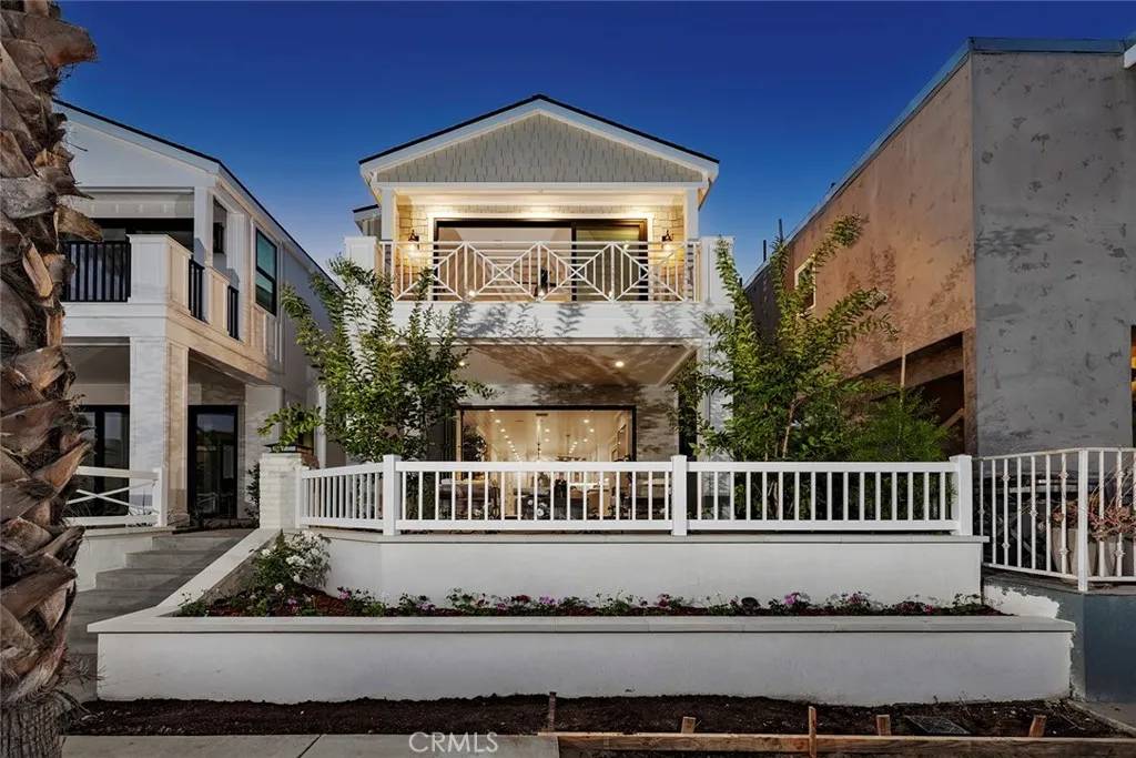135 13th Street, Seal Beach, CA 90740