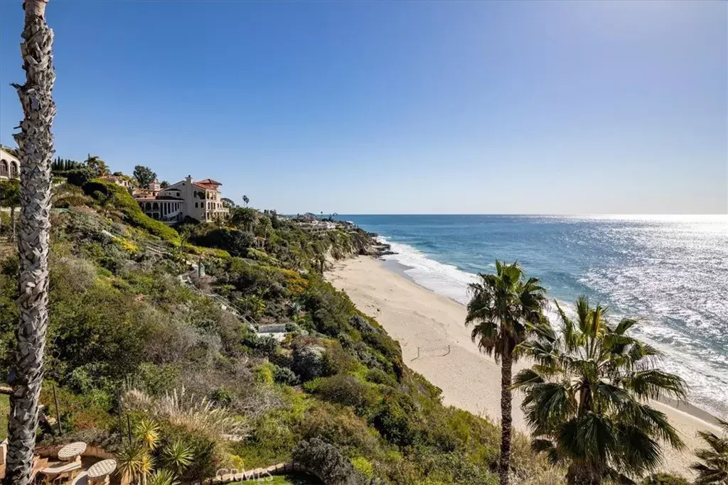 Laguna Beach, CA 92651,32051 Pacific Coast Highway
