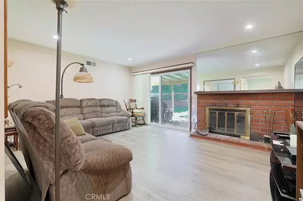 Newhall, CA 91321,24637 Fourl Road