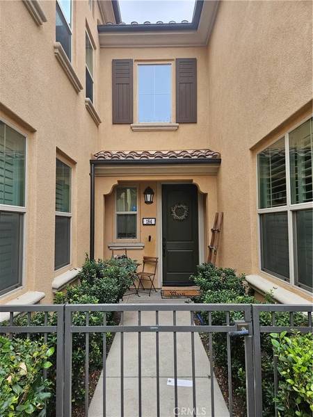 184 Rose Arch, Irvine, CA 92620
