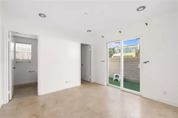 Sunset Beach, CA 90742,16752 Bayview Drive