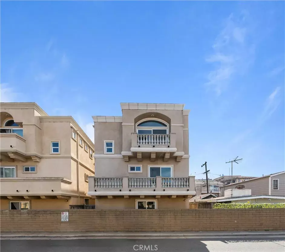 Sunset Beach, CA 90742,16752 Bayview Drive