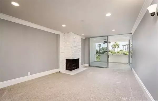 Corona Del Mar, CA 92625,781 Avocado Avenue #303