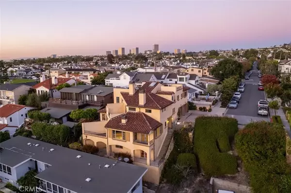 Corona Del Mar, CA 92625,405 Dahlia Avenue #A