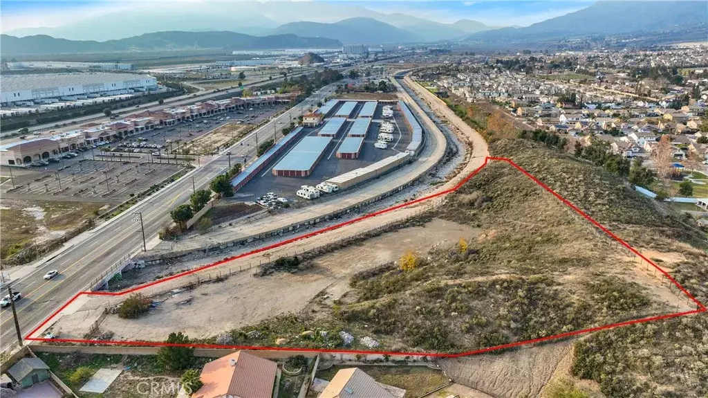 10 Kendall Dr, San Bernardino, CA 92407