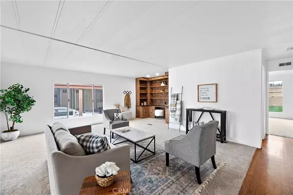 Anaheim, CA 92801,1919 W Coronet Ave Spc #4