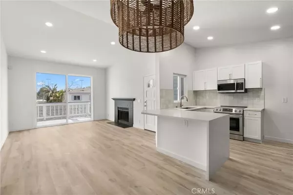 16445 Aberdene Mountain #117, Fountain Valley, CA 92708