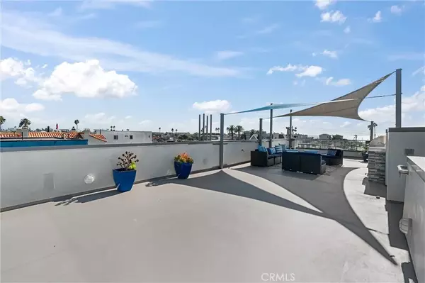 Sunset Beach, CA 90742,16760 Bayview Drive