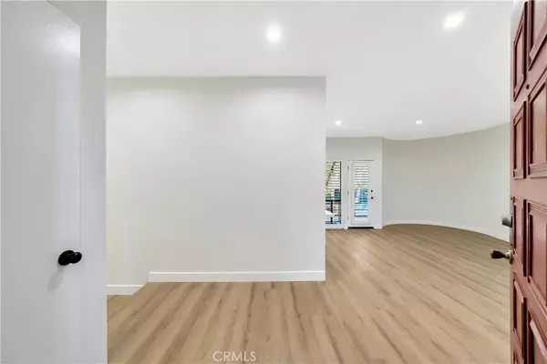 Studio City, CA 91604,13236 Valleyheart Drive #101