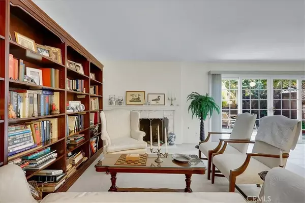Huntington Beach, CA 92647,17192 Treehaven Lane