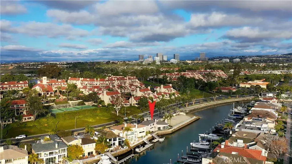 Newport Beach, CA 92660,727 Bayside Drive