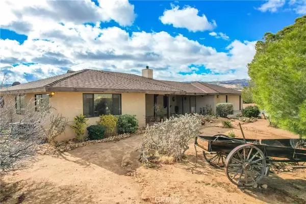 51979 Holliday Lane, Pioneertown, CA 92268