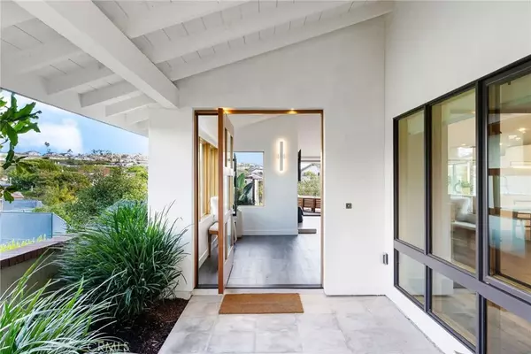 Corona Del Mar, CA 92625,11 Skysail Drive