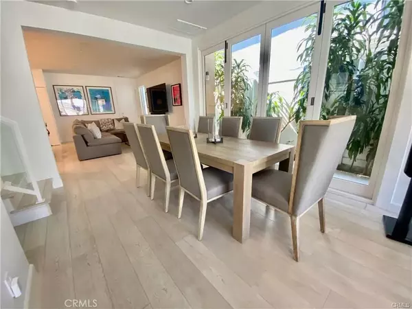 Newport Beach, CA 92662,203 Sapphire Avenue