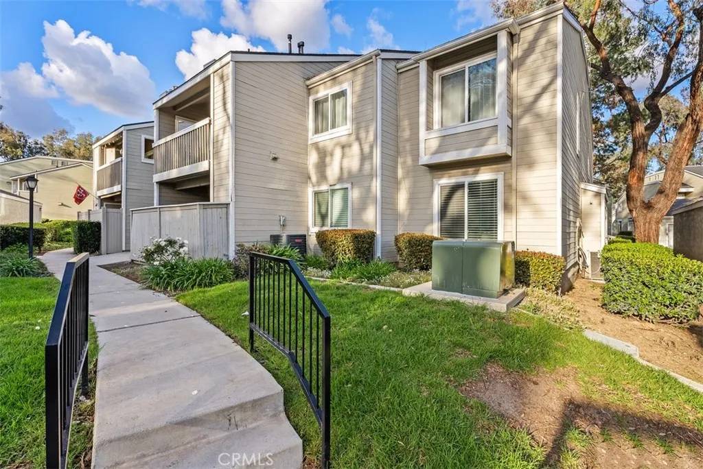 Yorba Linda, CA 92887,5850 Portsmouth Road #283