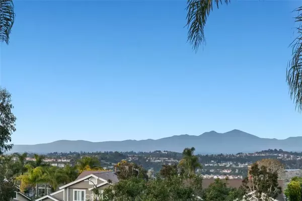 Laguna Niguel, CA 92677,18 Richmond Hill